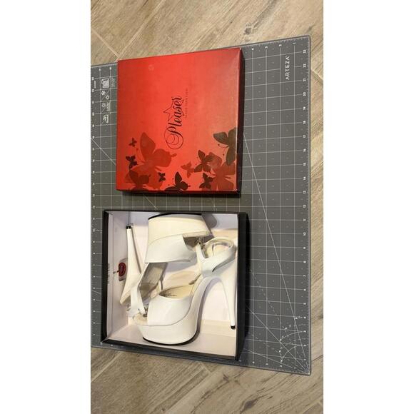 Pleaser Sexier Than Ever White Stiletto Platform Heel Size 9 Medium With Box - Picture 2 of 7
